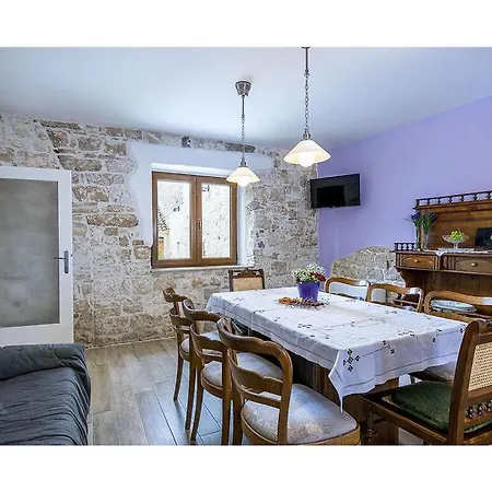 San Vincenti Villa *